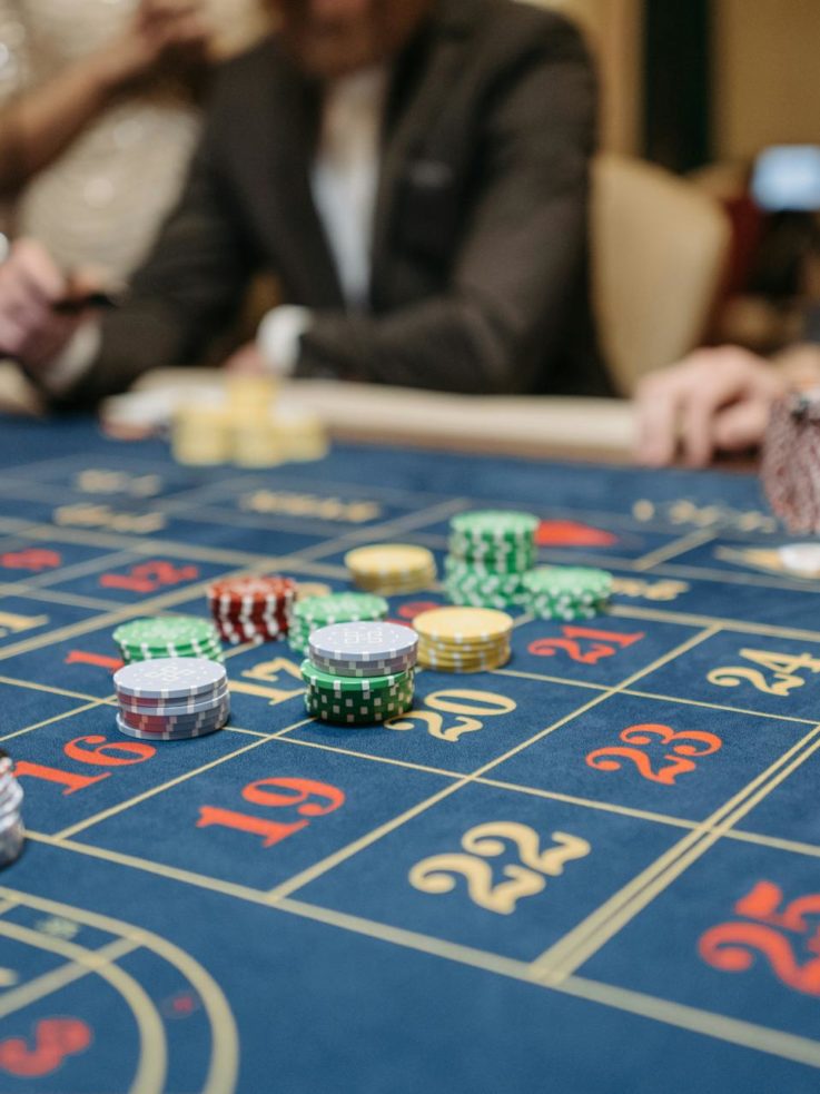 Crypto Casinos Versus Traditional Casinos: A New Player in the Gambling World